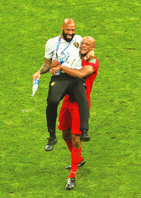 法国超级射手当比利时助教,做教练的亨利更出