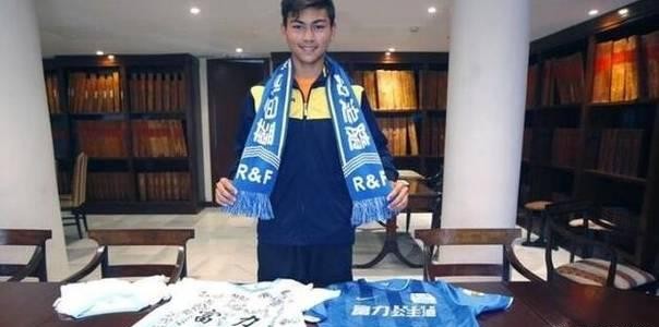 他愿放弃西班牙国籍 誓要加入国足为中国队效